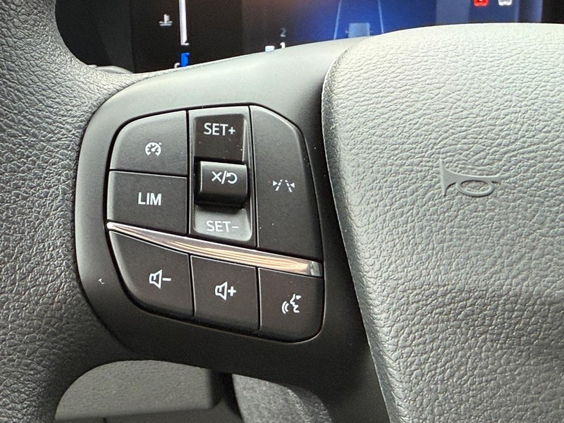 Ford Transit Cargo Van Vehicle Full-screen Gallery Image 9