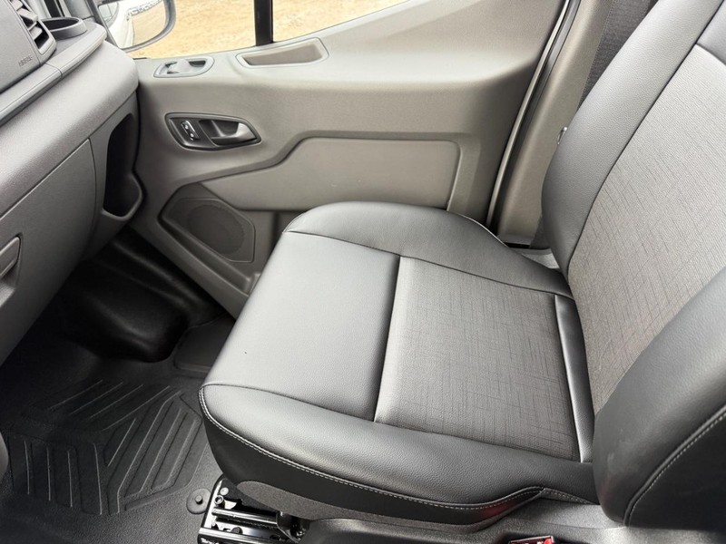 Ford Transit Cargo Van Vehicle Full-screen Gallery Image 15