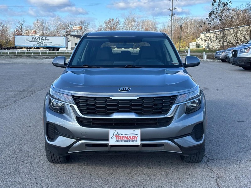 Kia Seltos Vehicle Full-screen Gallery Image 9