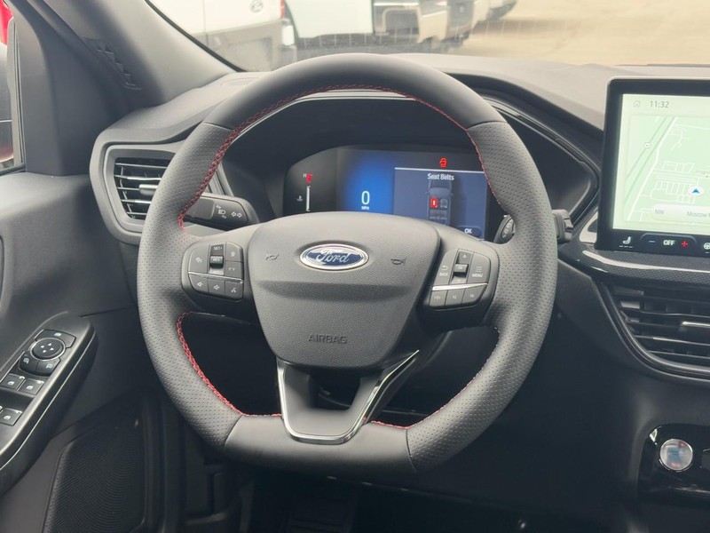 Ford Escape Vehicle Full-screen Gallery Image 7