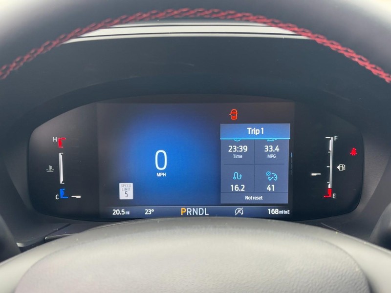 Ford Escape Vehicle Full-screen Gallery Image 13