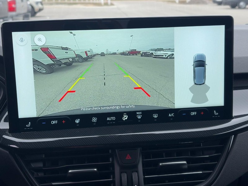 Ford Escape Vehicle Full-screen Gallery Image 15