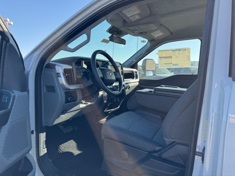 Ford Super Duty F-250 SRW Vehicle Image 08