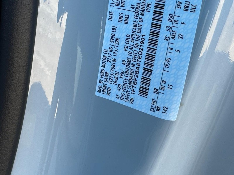 Ford Super Duty F-250 SRW Vehicle Image 16