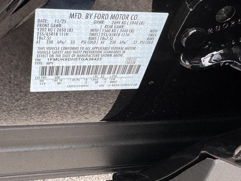 Ford Explorer Vehicle Full-screen Gallery Image 18