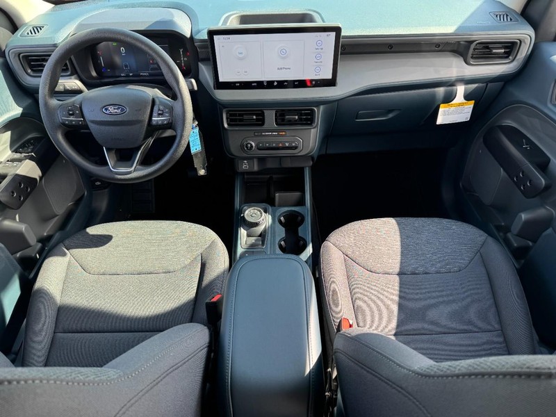 Ford Maverick Vehicle Image 10