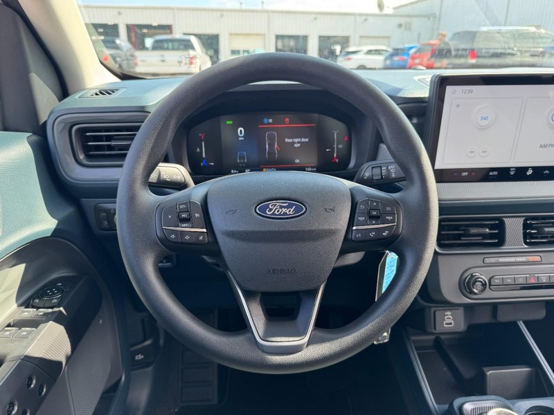 Ford Maverick Vehicle Image 11