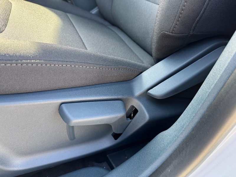 Ford Maverick Vehicle Image 19