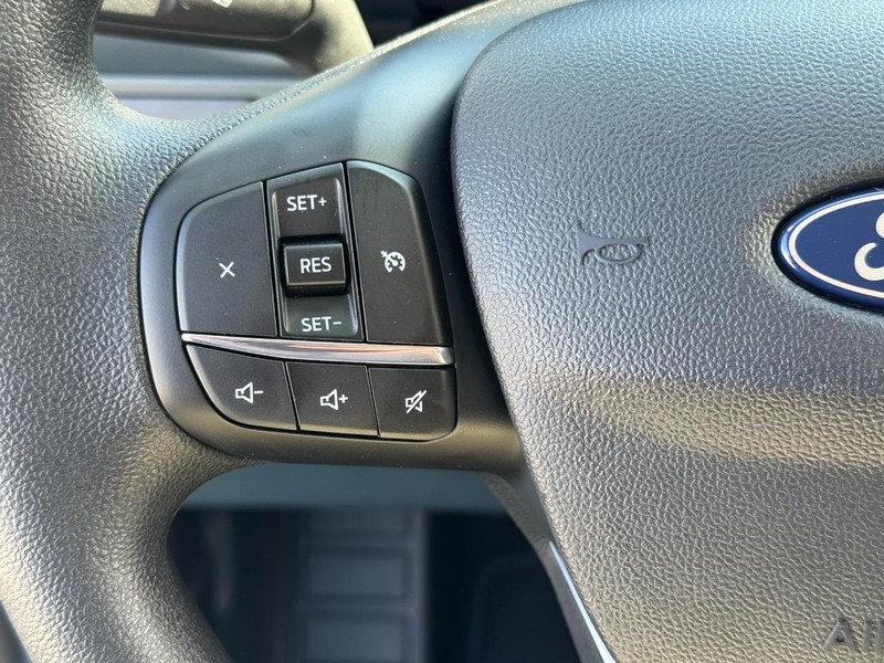 Ford Maverick Vehicle Image 21