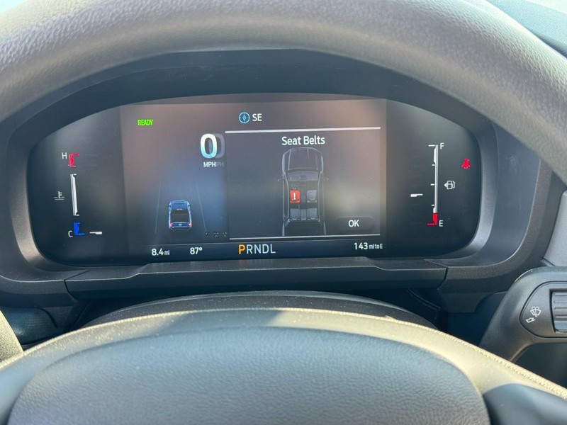 Ford Maverick Vehicle Image 23