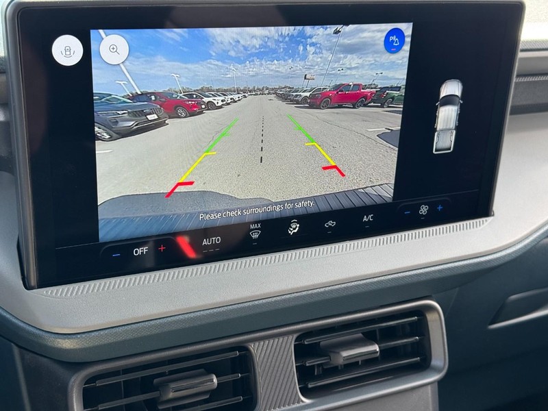 Ford Maverick Vehicle Image 24