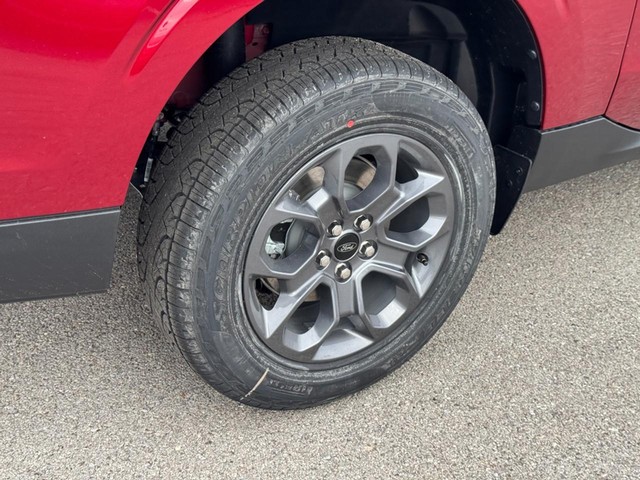 Ford Maverick Vehicle Image 04