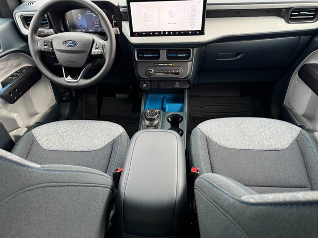 Ford Maverick Vehicle Image 06