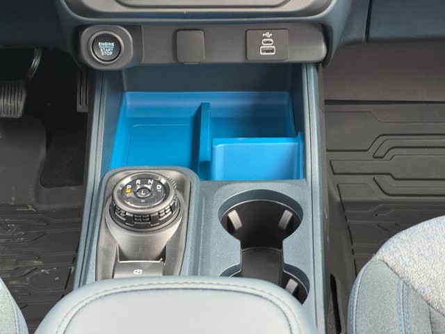 Ford Maverick Vehicle Image 09
