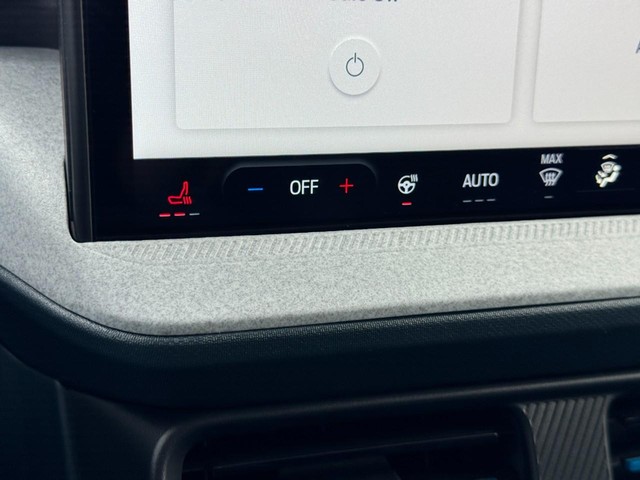 Ford Maverick Vehicle Image 16