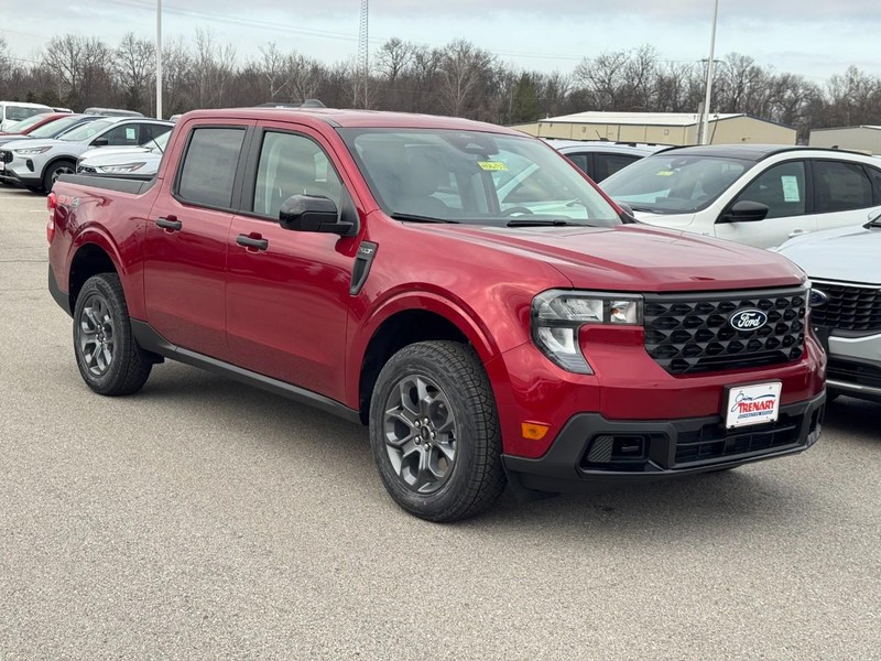 Ford Maverick Vehicle Full-screen Gallery Image 2