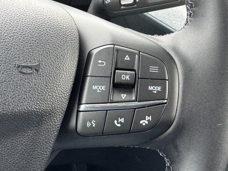 Ford Maverick Vehicle Full-screen Gallery Image 13