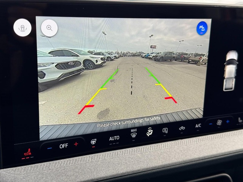 Ford Maverick Vehicle Full-screen Gallery Image 17