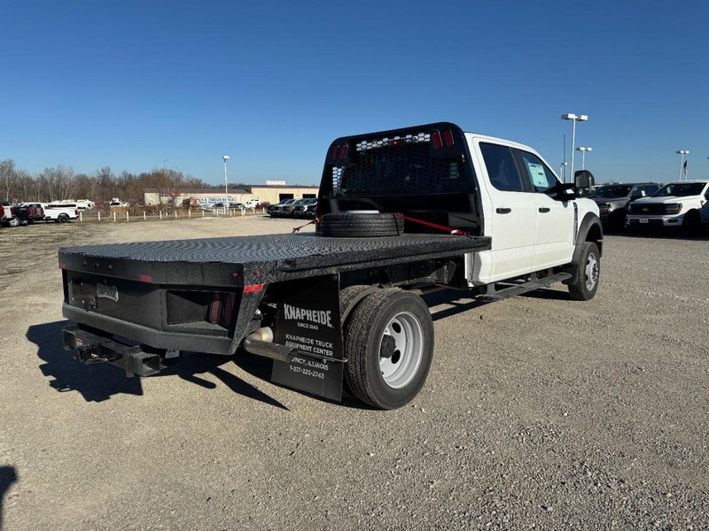 Ford Super Duty F-450 DRW Vehicle Full-screen Gallery Image 3