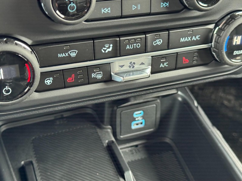 Ford Bronco Vehicle Image 16