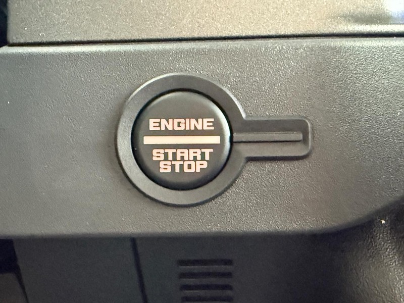 Ford Bronco Vehicle Image 10