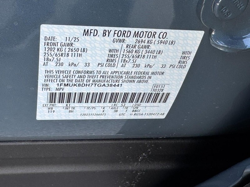 Ford Explorer Vehicle Image 19