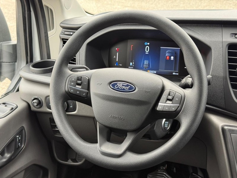 Ford Transit Cargo Van Vehicle Full-screen Gallery Image 8