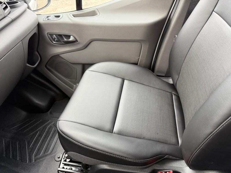 Ford Transit Cargo Van Vehicle Full-screen Gallery Image 15