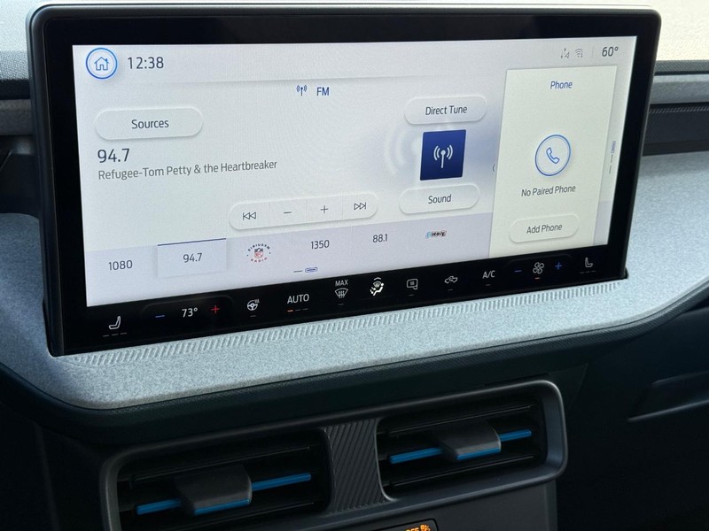 Ford Maverick Vehicle Image 10