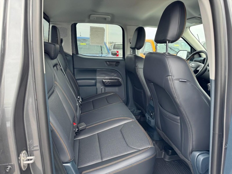 Ford Maverick Vehicle Image 06