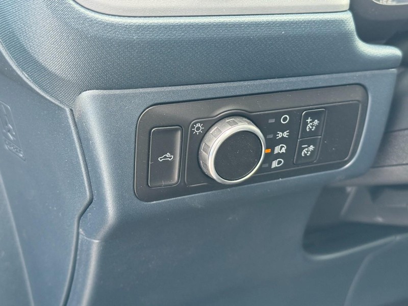 Ford Maverick Vehicle Image 14