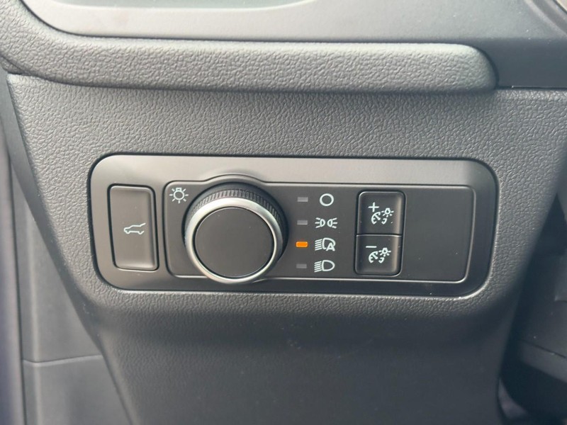 Ford Escape Vehicle Image 10