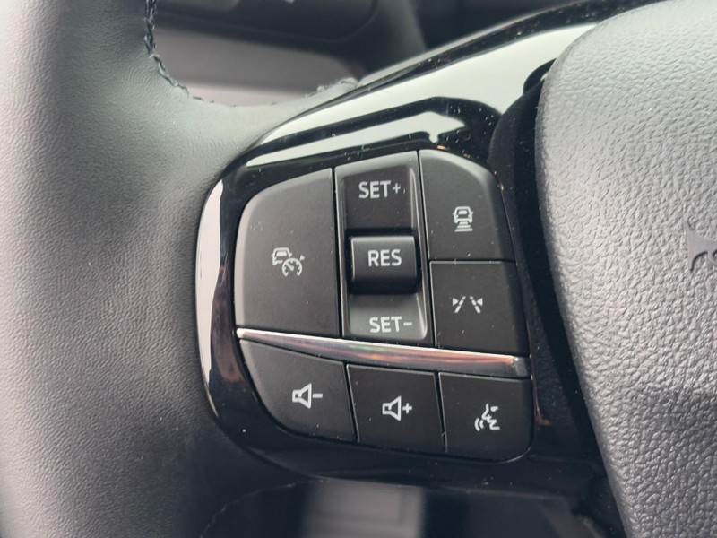 Ford Escape Vehicle Image 11