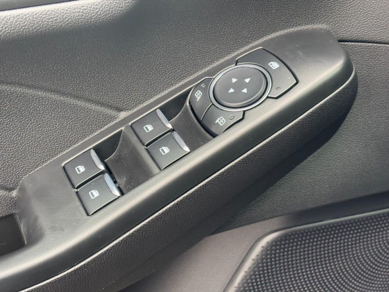 Ford Escape Vehicle Image 17