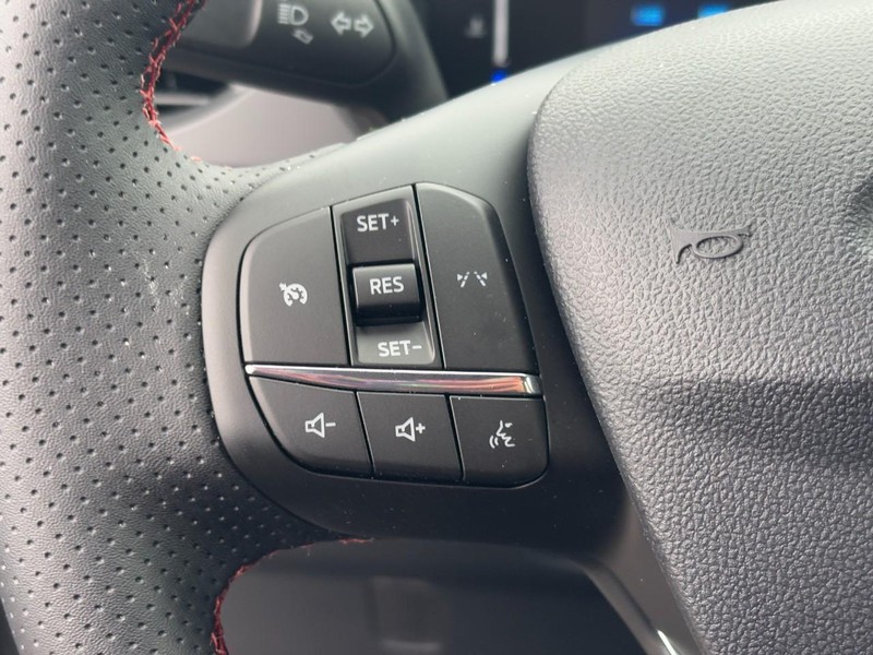 Ford Escape Vehicle Image 11