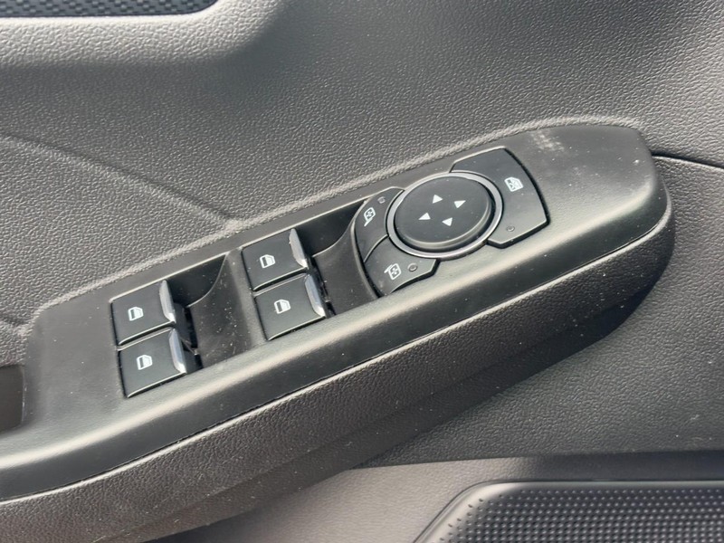 Ford Escape Vehicle Image 17