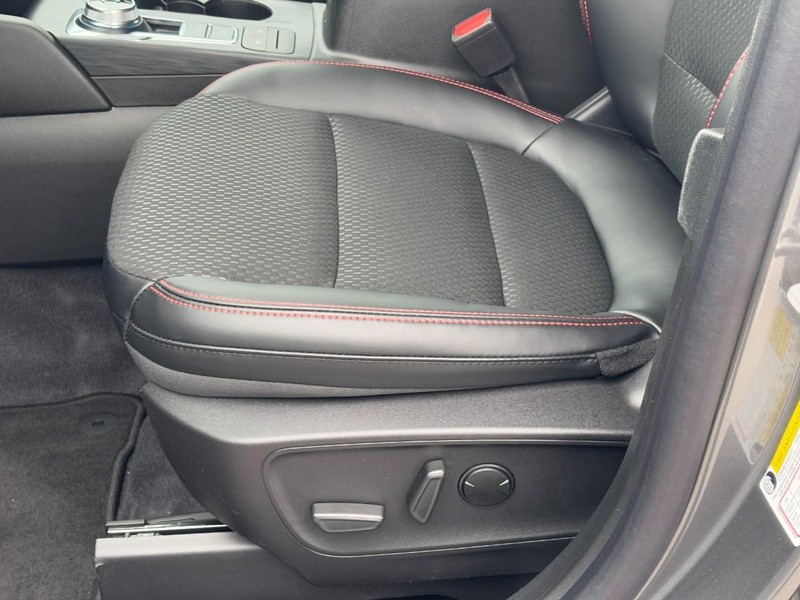 Ford Escape Vehicle Image 18