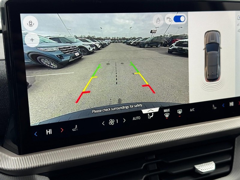 Ford Explorer Vehicle Image 17