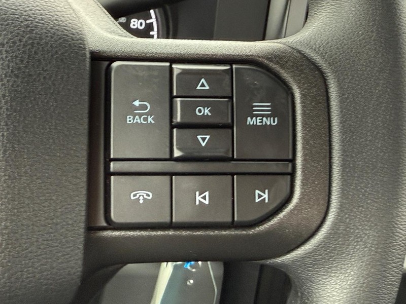 Ford Super Duty F-250 SRW Vehicle Full-screen Gallery Image 10