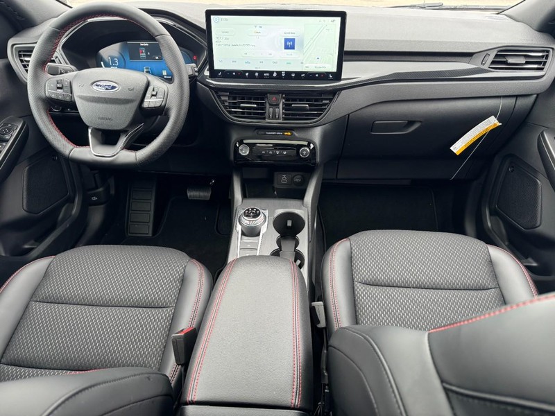 Ford Escape Vehicle Full-screen Gallery Image 6