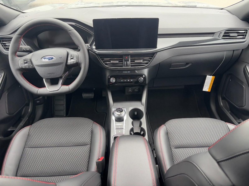 Ford Escape Vehicle Full-screen Gallery Image 6