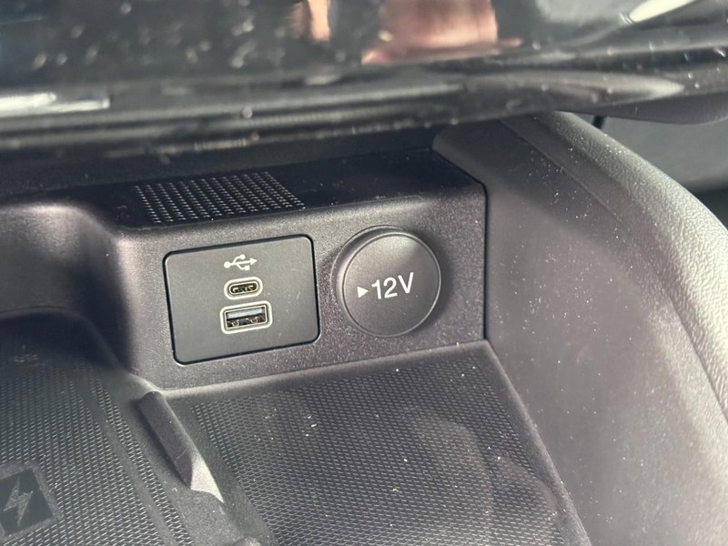 Ford Escape Vehicle Image 15