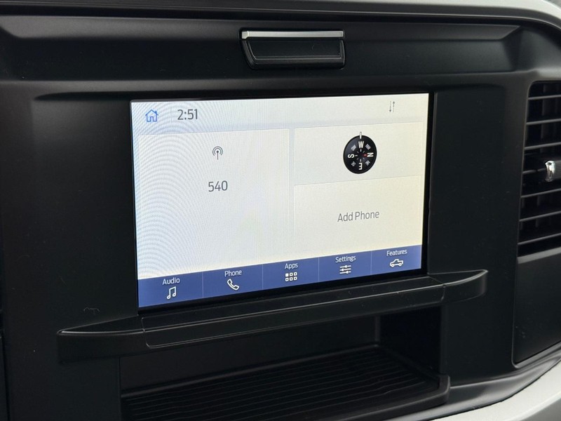 Ford Super Duty F-250 SRW Vehicle Full-screen Gallery Image 11