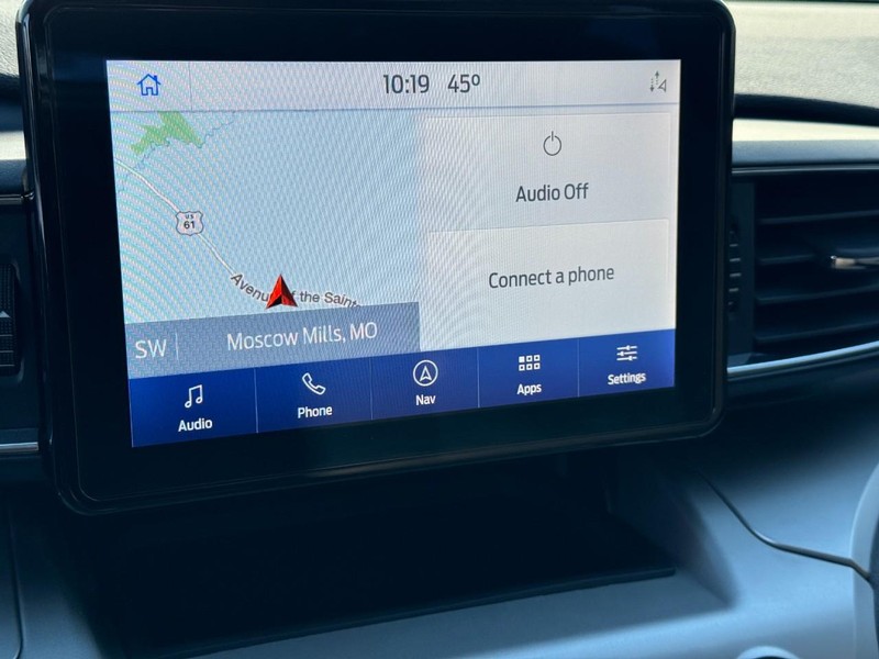 Ford Explorer Vehicle Full-screen Gallery Image 23