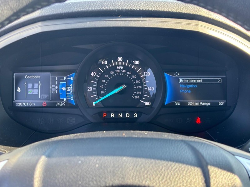 Ford Edge Vehicle Full-screen Gallery Image 19