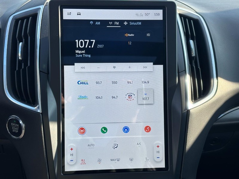 Ford Edge Vehicle Full-screen Gallery Image 20