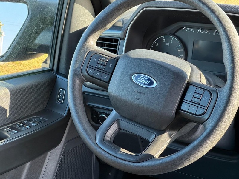 Ford F-150 Vehicle Image 12