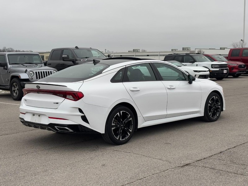 Kia K5 Vehicle Image 03