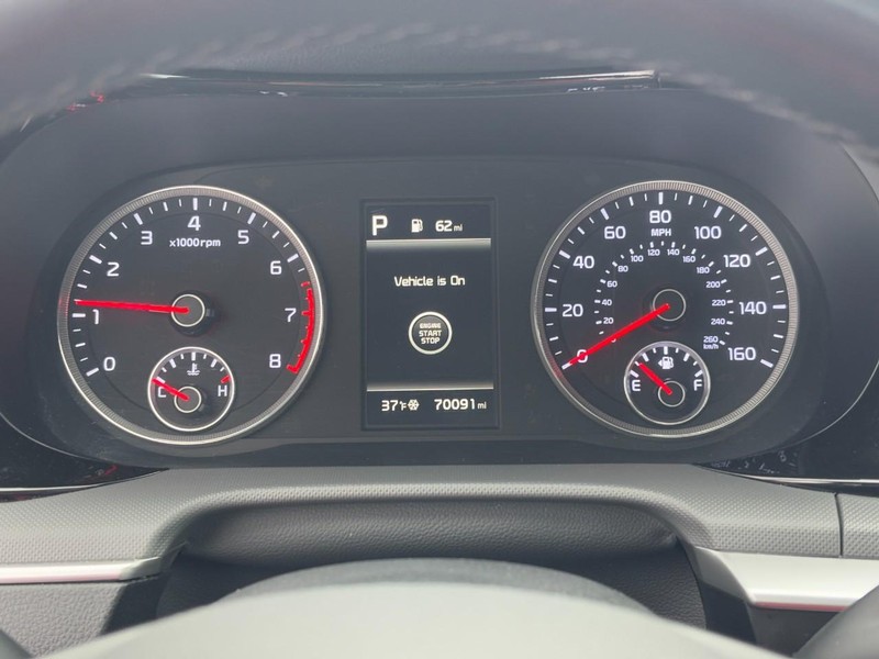 Kia K5 Vehicle Image 19