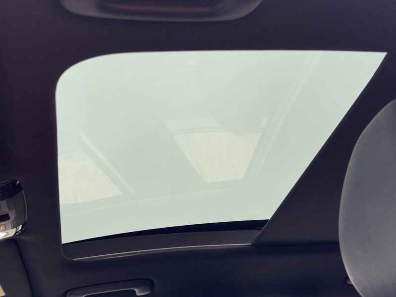 Kia K5 Vehicle Image 25